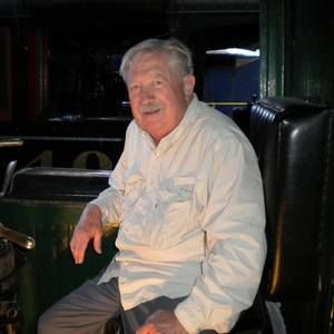 Meet your Posher, Dennis